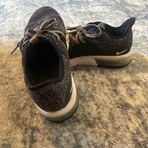 Nike AirMax Tennis Shoes